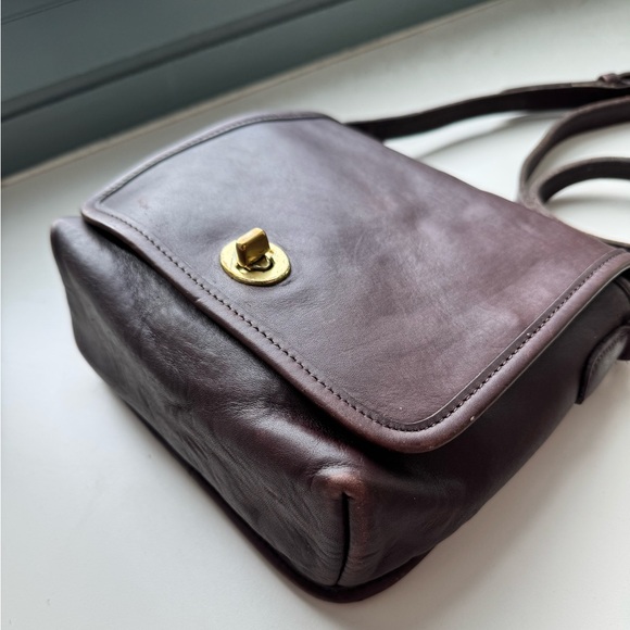 Vintage Coach 1999 9076 Mahogany Leather Companion Flap Bag - Picture 2 of 11